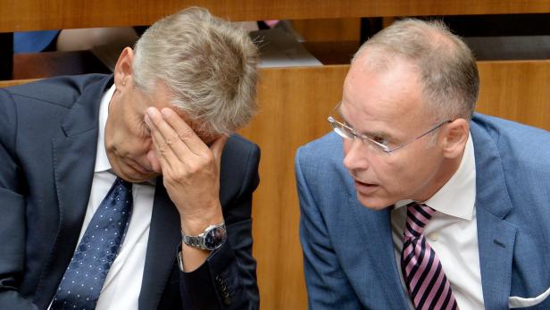 ÖVP-Klubobmann Lopatka (l.) und Abgeordneter Franz im Parlament