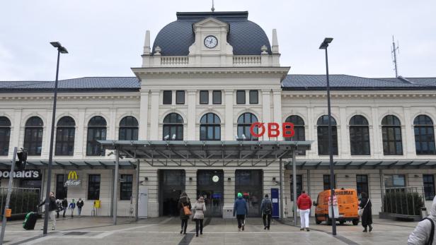 Der Hauptbahnhof soll künftig besser bewacht werden. Schon seit Monaten fordern Bürger mehr Sicherheit und zusätzliche Beamte