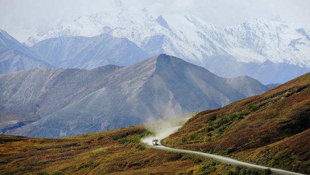 Nervenkitzel: Jeepfahrt durch den Denali-Nationalpark in Alaska