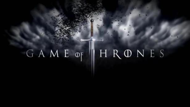 Das Logo der Fernsehserie „Game of Thrones“ mit einem Schwert im Vordergrund.