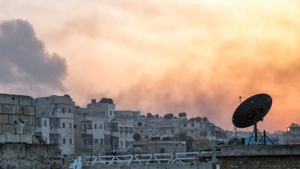 Rauch in einer Stadt in Syrien