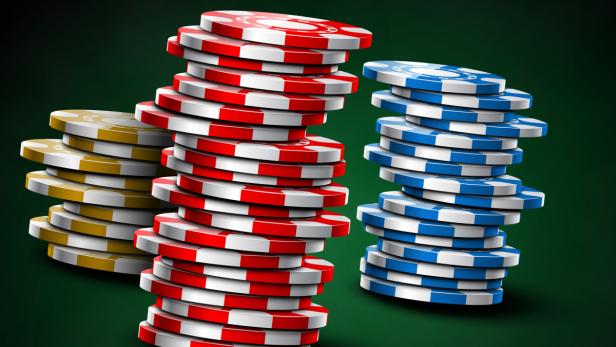 In High-Stakes-Runden kann ein Pokerchip 100.000 Euro wert sein.