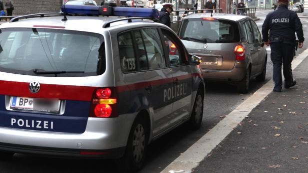 Polizei-Großeinsatz in Wien: Männer hantierten mit Waffe