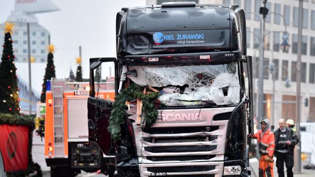 Zerstörter Advent-Markt in Berlin