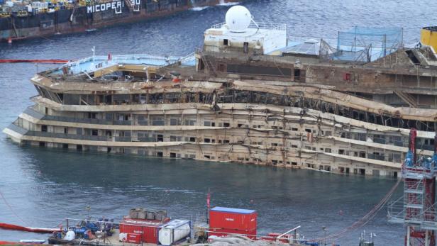 ITALY ACCIDENTS COSTA CONCORDIA SALVAGE EFFORT