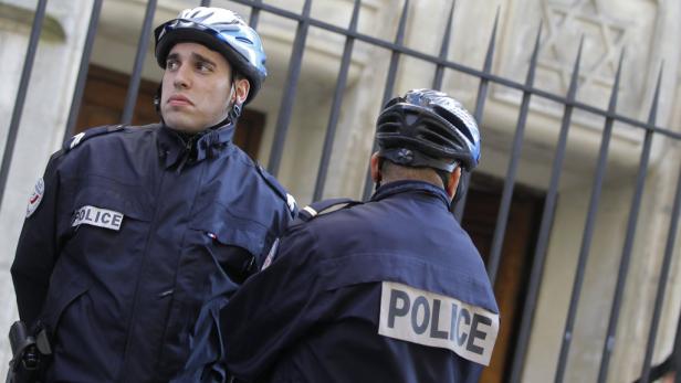 Paris: Vorschullehrer hat Messerangriff erfunden