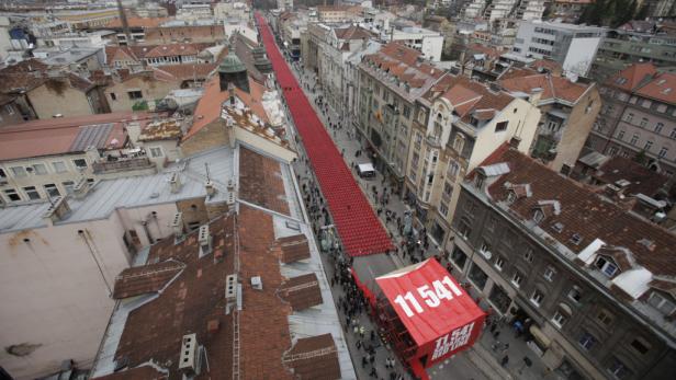 Bosnien: Für jeden Toten ein roter Sessel