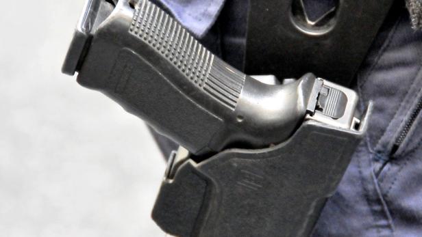 Polizist vergaß Dienstwaffe in der U-Bahn