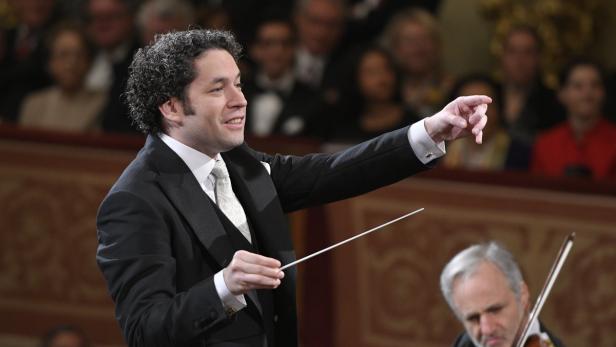 Der venezolanische Dirigent Gustavo Dudamel dirigiert heute, am Neujahrstag, erstmals das Neujahrskonzert der Wiener Philharmoniker.