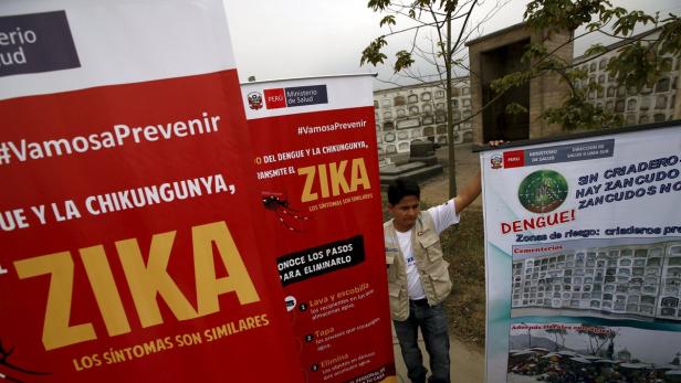 Behörden setzen jetzt auf Aufklärungskampagnen wie hier in Lima (Peru)