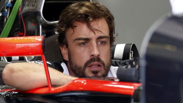 Fernando Alonso sitzt wieder in seinem McLaren-Honda