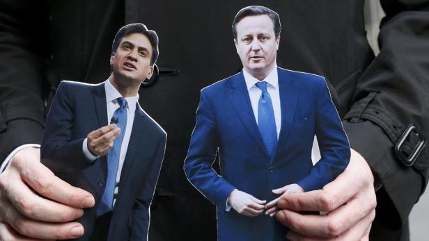 Miliband oder Cameron? Ein spannendes Rennen in Großbritannien.