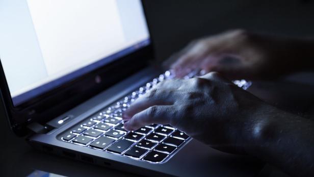Nach Cyber-Angriff: Hacker erpressen Bankkunden