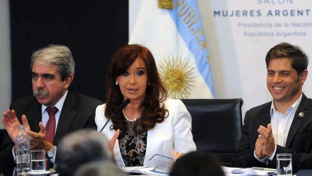 Cristina Fernández de Kirchner spricht bei einer Veranstaltung in Argentinien.