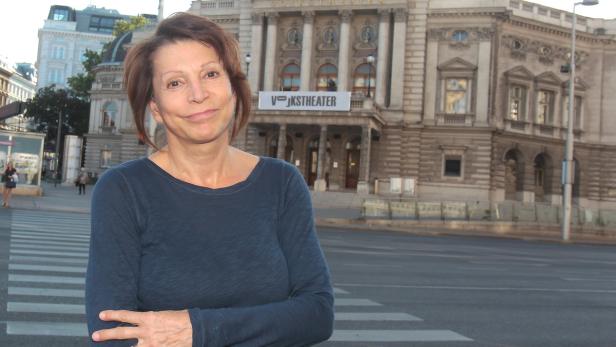 Anna Badora, die Direktorin des Volkstheaters, kämpft mit Auslastungsproblemen, die Politik steht aber hinter ihr.