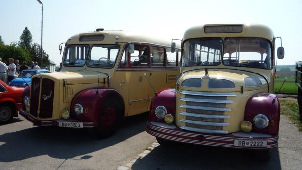 Zeitzeugen der Vergangenheit hautnah erleben – die Nostalgiebusse der ÖBB ErlebnisBahn