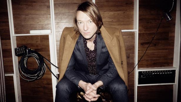 Jochen Distelmeyer covert Britney Spears und Co.