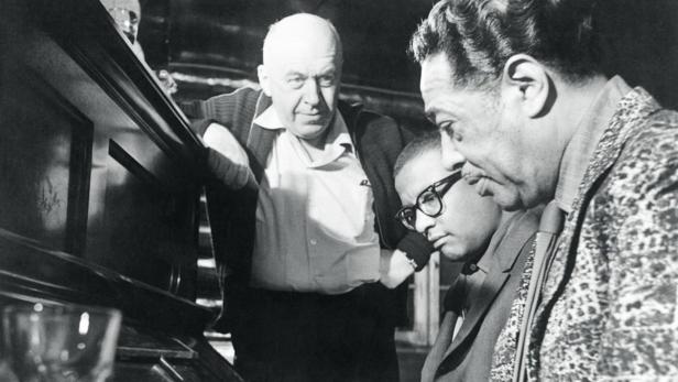 Otto Preminger (links) an der Seite von Duke Ellington.
