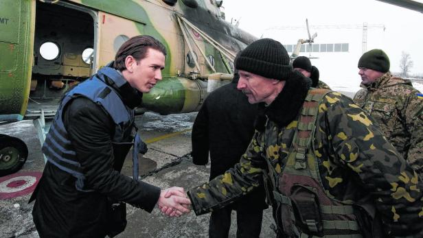 Außenminister Kurz als OSZE-Vorsitzender in der Ostukraine.