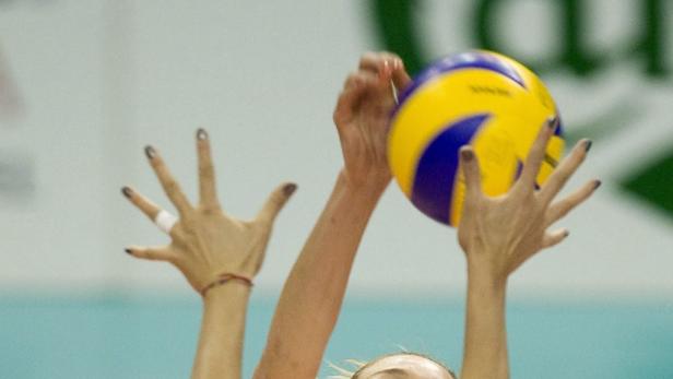 Volleyballtrainer vergriff sich an Mädchen: Viereinhalb Jahre Haft