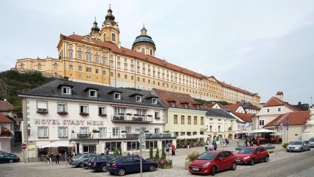 Noch vor dem Sommer wird man für das Parken am Melker Hauptplatz ins Börsel greifen müssen