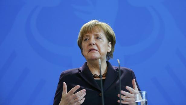 Der Gegenwind ist stark: Angela Merkel steht in Brüssel weitgehend isoliert da.