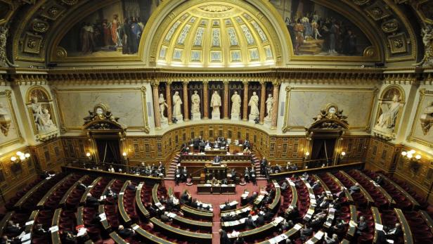 Frankreich: Senat billigt Genozid-Gesetz