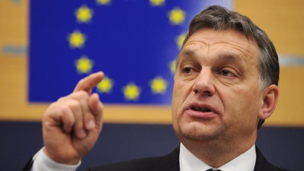 Konflikt mit EU: Orban lenkt erstmals ein