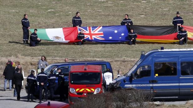 Trauer um die Opfer der Flugzeugkatastrophe in Seyne-les-Alpes