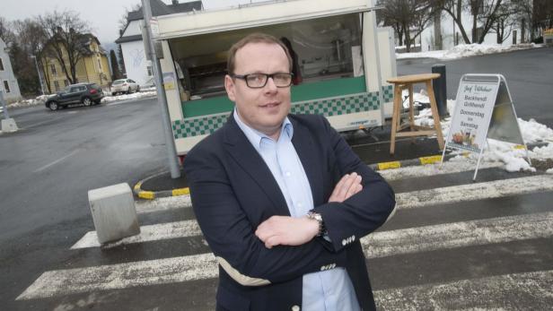 Heinz-Jörg Rath bräuchte Dutzende Registrierkassen für seine Verkäufststände