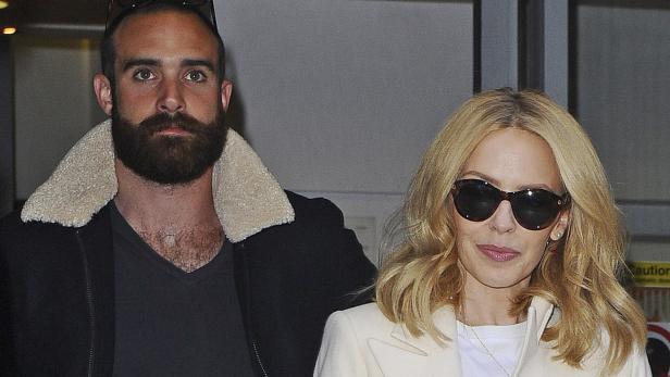 Kylie Minogue: Toyboy bestätigt Verlobung
