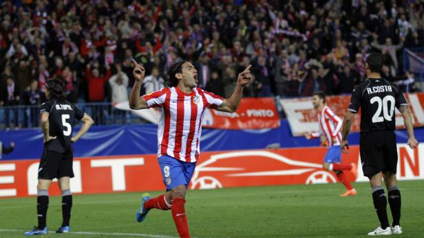 Atlético siegt 4:2, Sporting 2:1