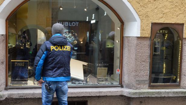 Dieser Juwelier in der Innsbrucker Altstadt wurde überfallen.