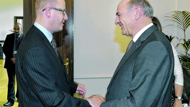 Pröll traf in Prag Tschechiens Ministerpräsident Bohuslav Sobotka