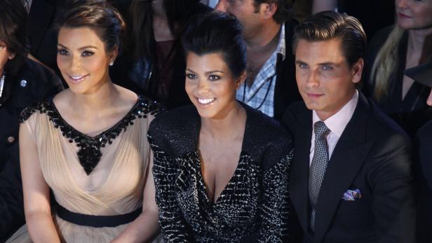 Kim Kardashian, Kourtney Kardashian, Scott Disick