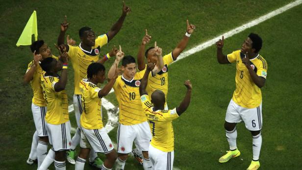Die Kolumbianer bedankten sich bei Gott für den Viertelfinaleinzug.