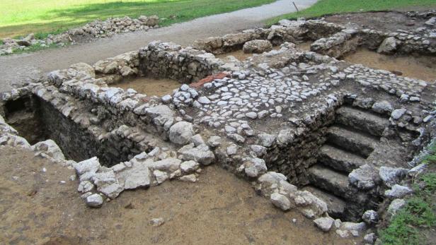 Seit 2009 graben die Archäologen bei der Falkensteinkirche in der Nähe des Wolfgangsees