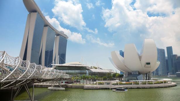 Mondäne Bauten in Singapur.