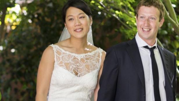 Priscilla Chan, mit der er seit neun Jahren liiert ist, hat er übrigens am 19. Mai 2012 geheiratet. Aber nicht etwas bei einer großen, pompösen Feier, sondern geheim.