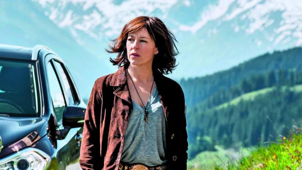 Soko Kitzbühel Julia Cencig als Kommissarin Nina Pokorny in der ORF-Produktion "Soko Kitzbühel"