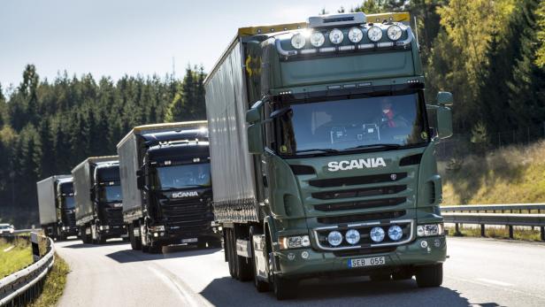 Ericsson und Scania wollen LKW-Kolonnen vernetzen