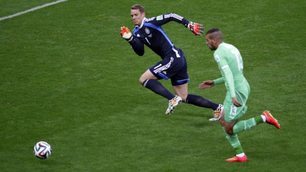 Manuel Neuer sucht auch mal das Sprintduell.