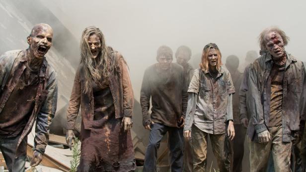 Wiederkehrendes Problem in der Serie „The Walking Dead“: Zombiemassen schieben sich heran...