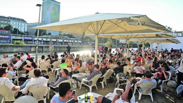 Am Samstag findet am „Tel Aviv Beach“ auf dem Donaukanal die Saison-Eröffnungsfeier statt – mit orientalischen Snacks und Live-DJs