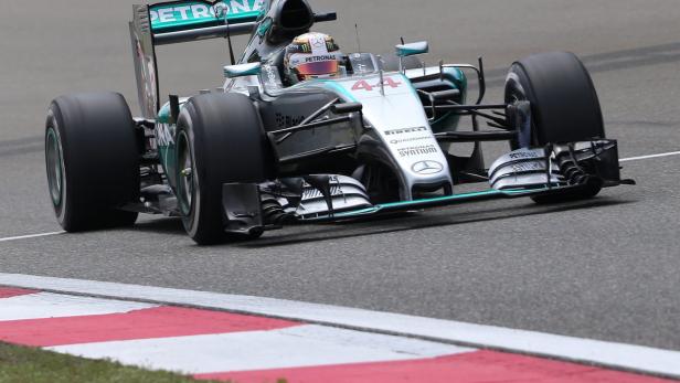 Lewis Hamilton dominierte den ersten Tag in China.