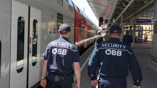 Bahnsecurity wird Freitag im Bahnhof Amstetten patrouillieren, wenn Rapid-Fans zum Cup-Auftaktspiel anreisen