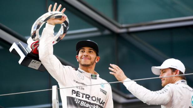 Lewis Hamilton siegte vor Nico Rosberg (re.).