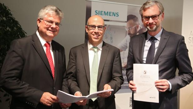 Siemens-Chef Josef Kinast, Wirtschaftswissenschafter Gabriel Felbermayr und Wirtschaftslandesrat Michael Strugl