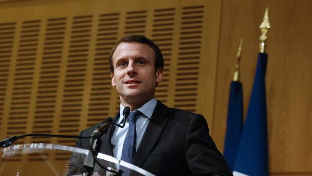 Emmanuel Macron, Wirtschaftsminister Frankreichs