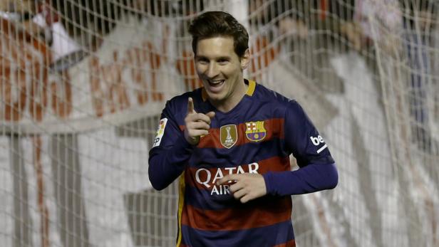 Fiesta: Messi traf drei Mal, Barcelona darf auch den Meistersekt einkühlen.